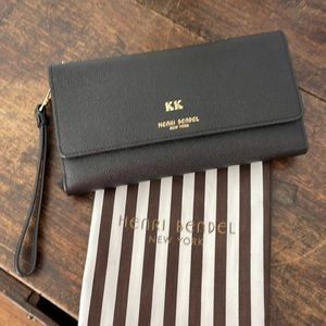 Brand new Henri Bendel wallet